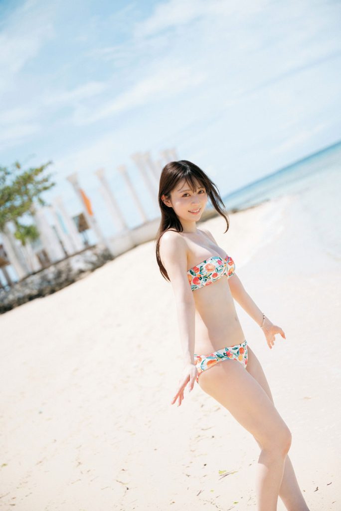 Jams Collection水瀬さらら1st写真集『水色の温度』より