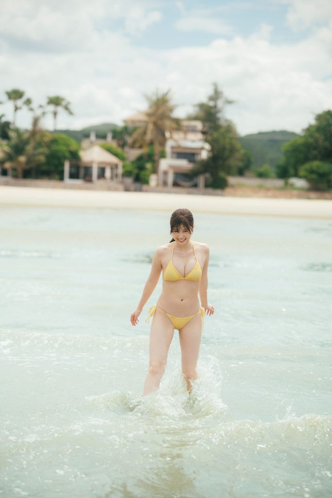 『冴木柚葉1st写真集 らしさの途中。』より