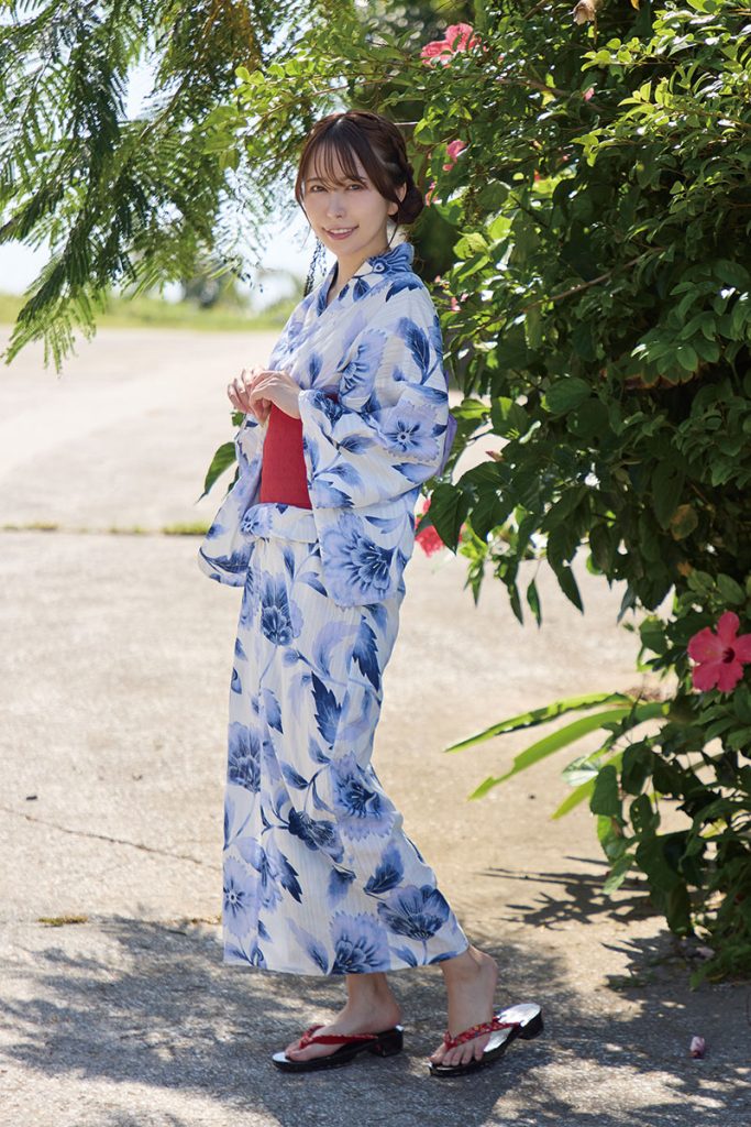グラビアアイドル平井ことイメージDVD「こと恋」より