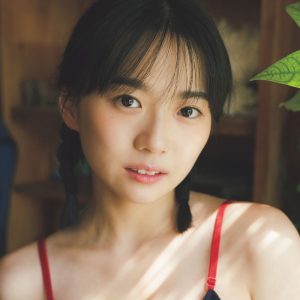 ファーストグラビアが大反響の美女、晴天の沖縄で『週プレ』二度目の撮り下ろし