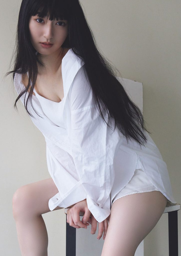 『週刊プレイボーイ45&46号』に登場している安藤奈々子