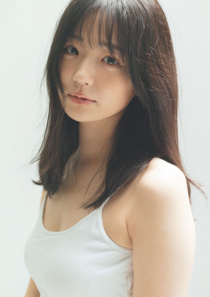 『週刊プレイボーイ45&46号』に登場している長谷川かすみ