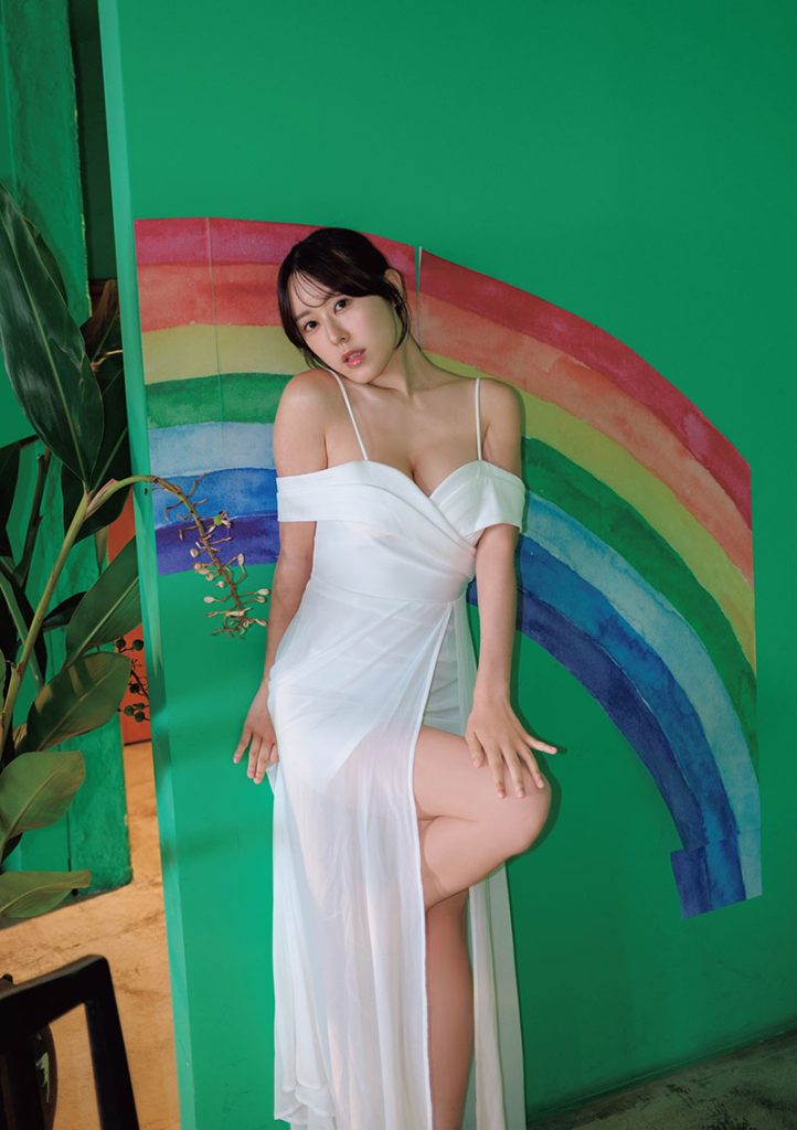 『音羽美奈ファースト写真集 かなでる。』より