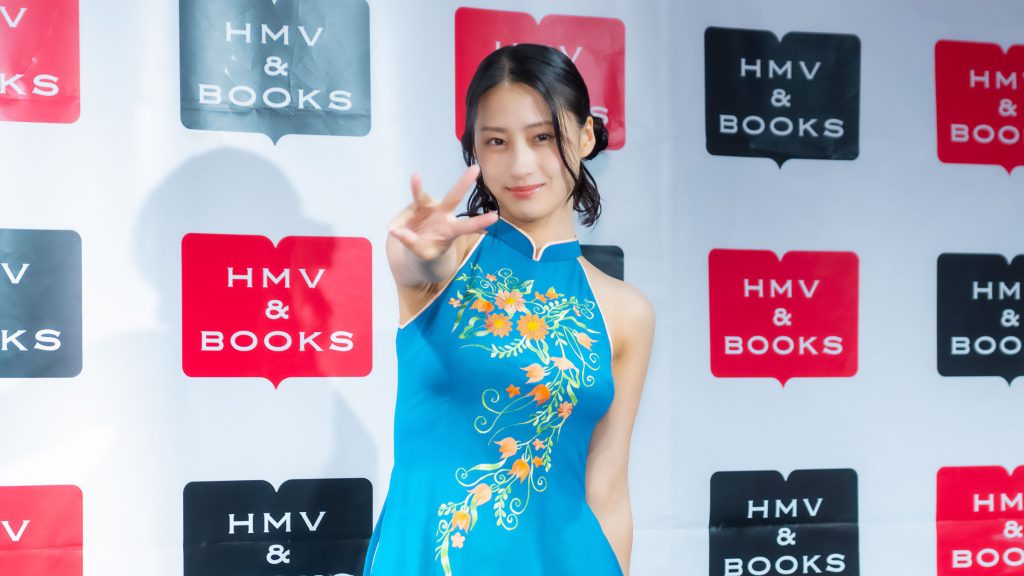 澄田綾乃が3rd写真集『花澄想』発売記念取材会に出席